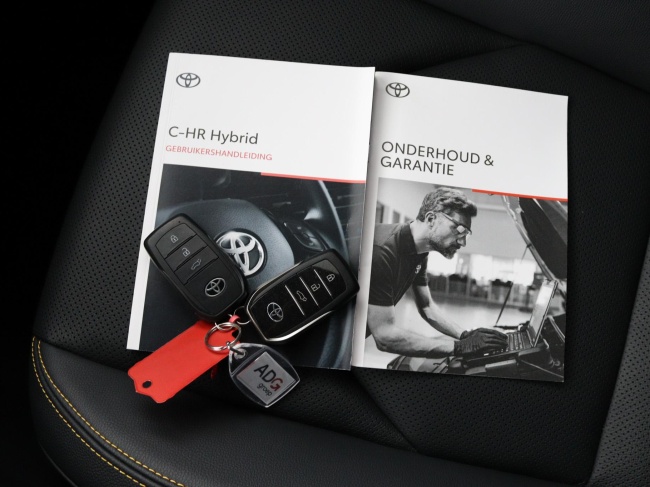 Toyota C-HR - 2.0 Plug-in Hybrid 220 Première Edition