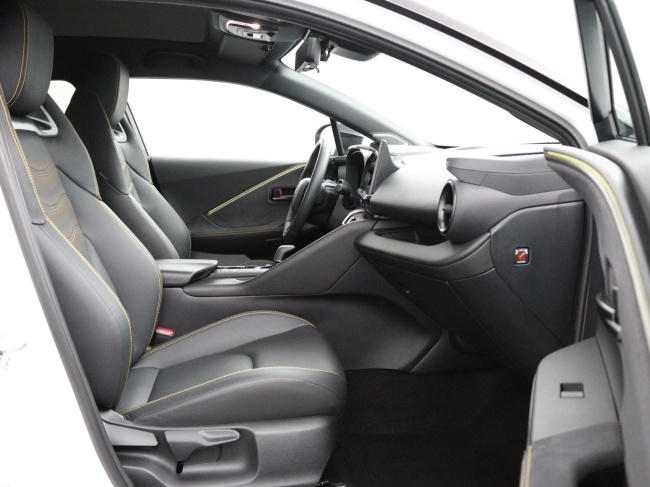 Toyota C-HR - 2.0 Plug-in Hybrid 220 Première Edition