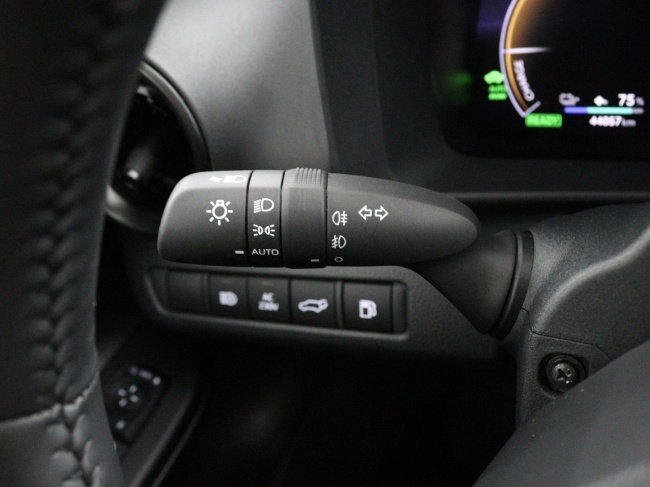 Toyota C-HR - 2.0 Plug-in Hybrid 220 Première Edition