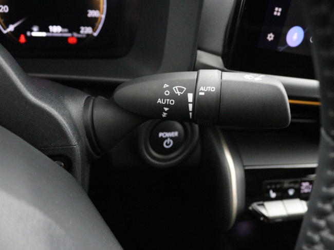 Toyota C-HR - 2.0 Plug-in Hybrid 220 Première Edition