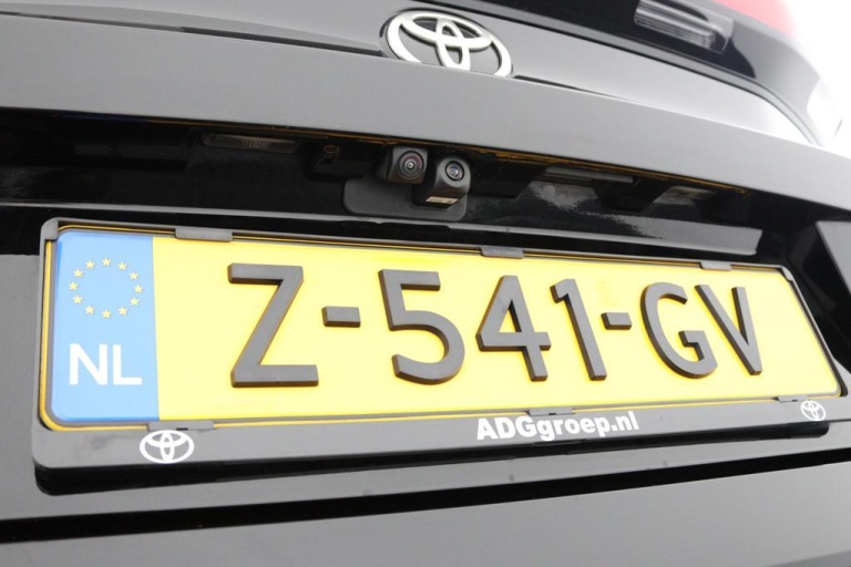 Toyota C-HR - 2.0 Plug-in Hybrid 220 Première Edition 41