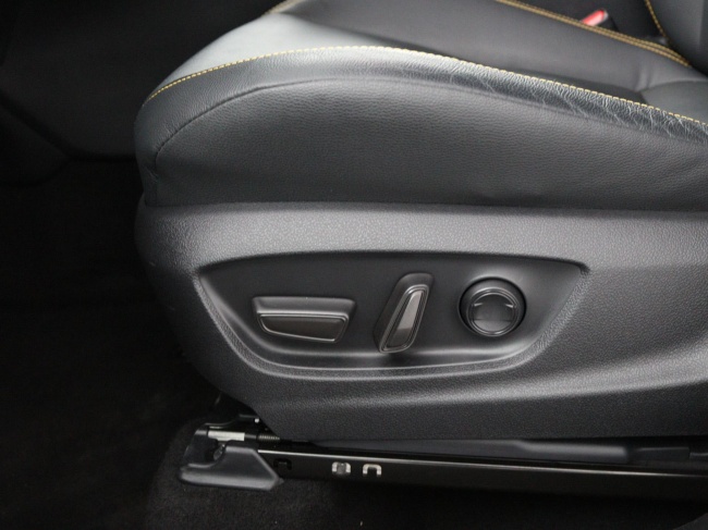 Toyota C-HR - 2.0 Plug-in Hybrid 220 Première Edition