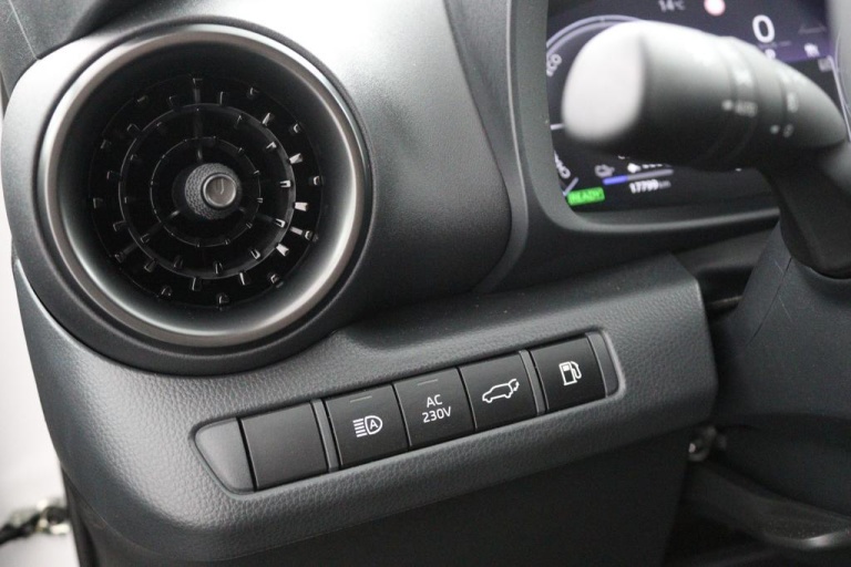 Toyota C-HR - 2.0 Plug-in Hybrid 220 Première Edition 43