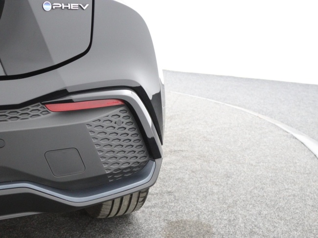 Toyota C-HR - 2.0 Plug-in Hybrid 220 Première Edition