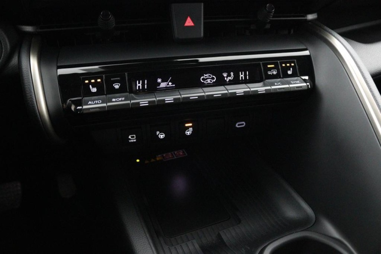 Toyota C-HR - 2.0 Plug-in Hybrid 220 Première Edition 6