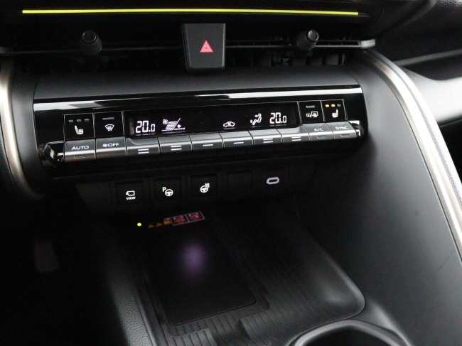 Toyota C-HR - 2.0 Plug-in Hybrid 220 Première Edition