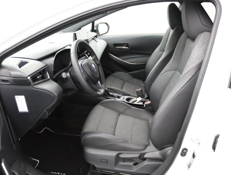 Toyota Corolla Touring Sports - Hybrid 140 Business Plus 17