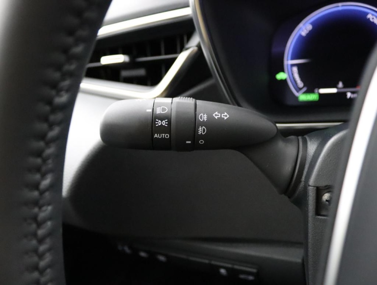 Toyota Corolla Touring Sports - Hybrid 140 Business Plus 29