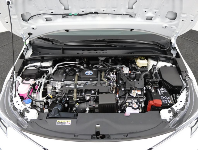 Toyota Corolla Touring Sports - Hybrid 140 Business Plus 32