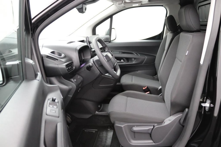 Toyota PROACE CITY - 1.5 D-4D Challenger L2 Long 12
