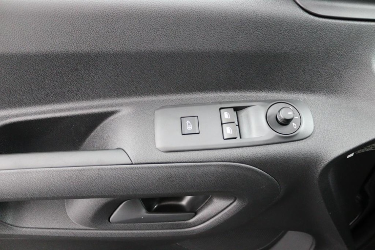 Toyota PROACE CITY - 1.5 D-4D Challenger L2 Long 26