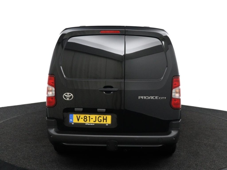 Toyota PROACE CITY - 1.5 D-4D Challenger L2 Long 8
