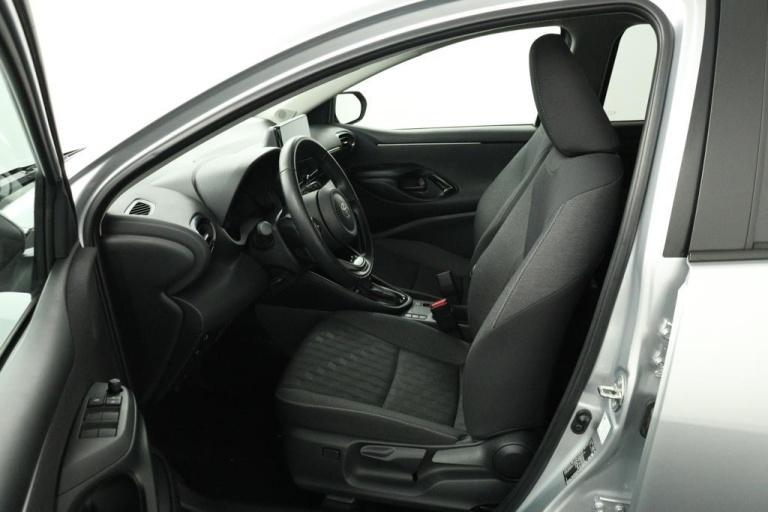 Toyota Yaris - 1.5 Hybrid 115 First Edition 18