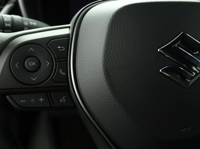 Suzuki Swace - 1.8 Hybrid Select