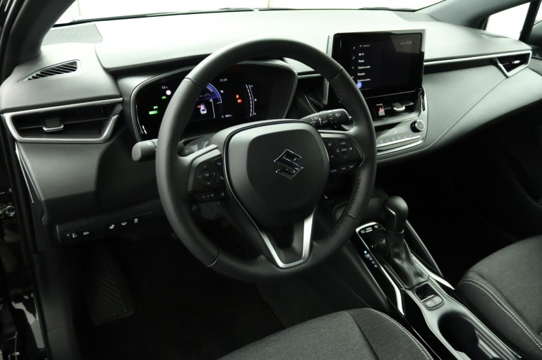Suzuki Swace - 1.8 Hybrid Select 66