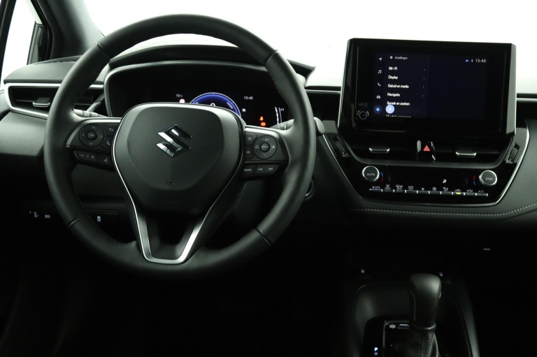 Suzuki Swace - 1.8 Hybrid Select 68