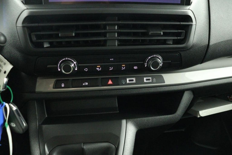 Toyota PROACE Long Worker - 2.0 D-4D L2 Challenger 19