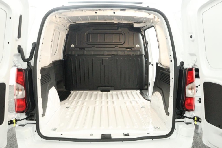 Toyota PROACE CITY - 1.5 D-4D Challenger + 12