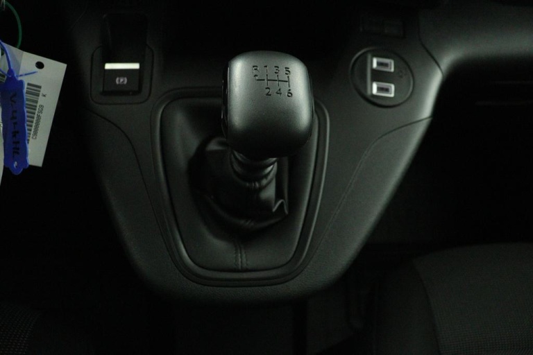 Toyota PROACE CITY - 1.5 D-4D Challenger + 23