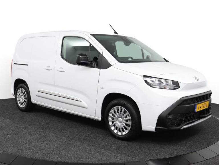 Toyota PROACE CITY - 1.5 D-4D Challenger + 3