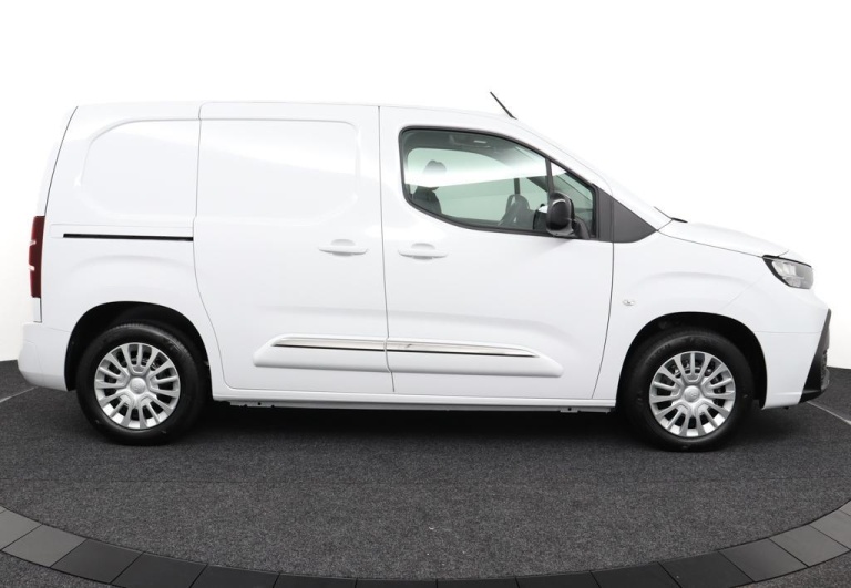 Toyota PROACE CITY - 1.5 D-4D Challenger + 5
