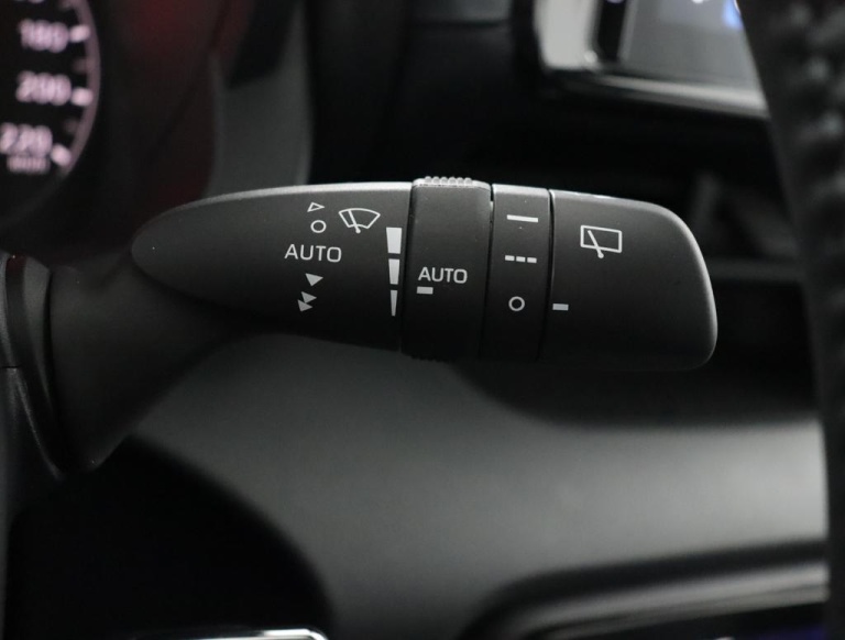 Toyota Yaris - 1.5 Hybrid 115 Active 31