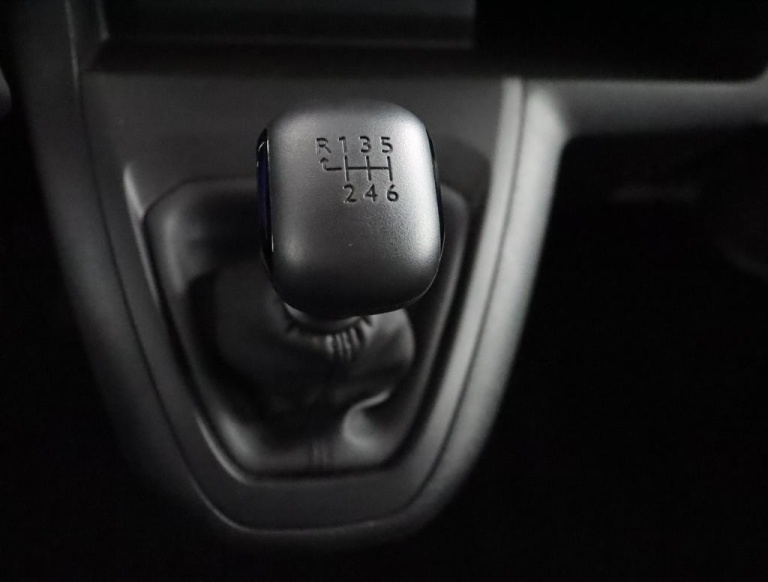 Toyota PROACE Long Worker - 2.0 D-4D L2 Challenger 22