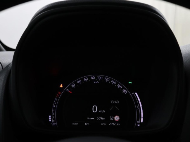 Toyota Aygo X - 1.0 VVT-i MT Play