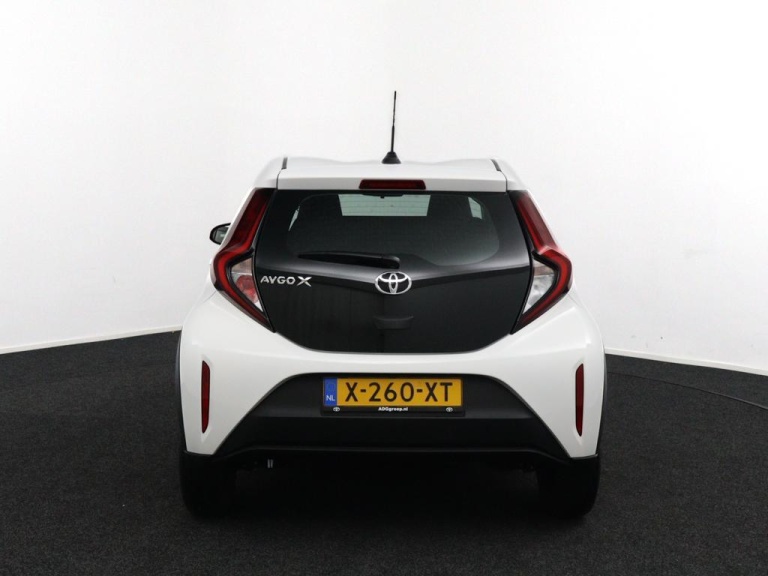 Toyota Aygo X - 1.0 VVT-i MT Play 30