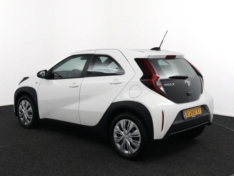 Toyota Aygo X - 1.0 VVT-i MT Play 4