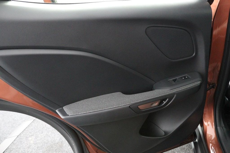 Lexus LBX - 2WD 37
