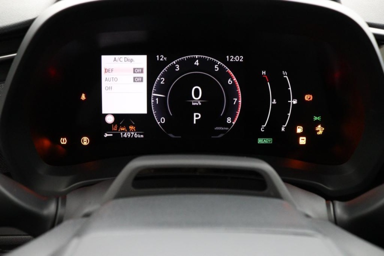 Lexus LBX - 2WD 6