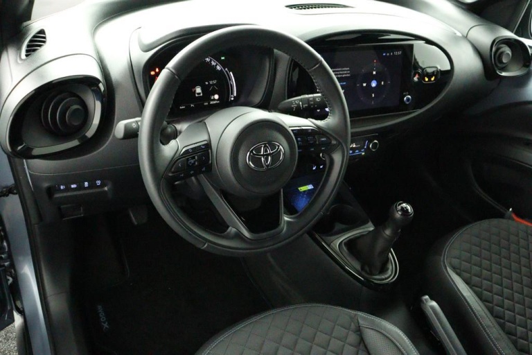 Toyota Aygo X - 1.0 VVT-i MT Premium 45