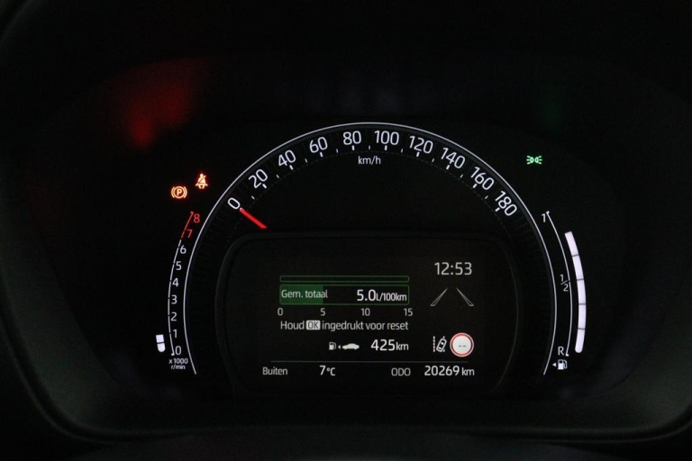 Toyota Aygo X - 1.0 VVT-i MT Premium 6