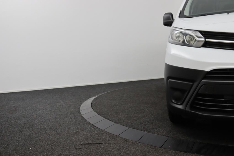 Toyota PROACE Long Worker - Long Worker 2.0 D-4D 145pk Live Automaat 30