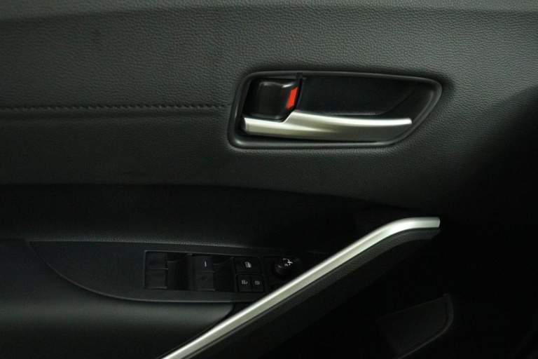 Toyota Corolla Cross - Hybrid 140 Style 28