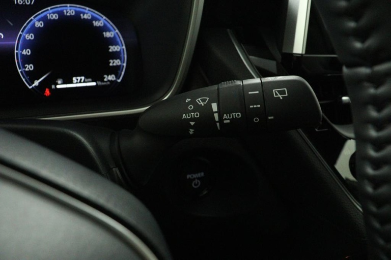 Toyota Corolla Cross - Hybrid 140 Style 30