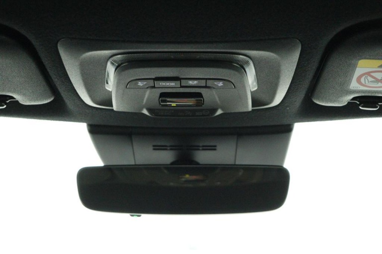 Toyota Corolla Cross - Hybrid 140 Style 31