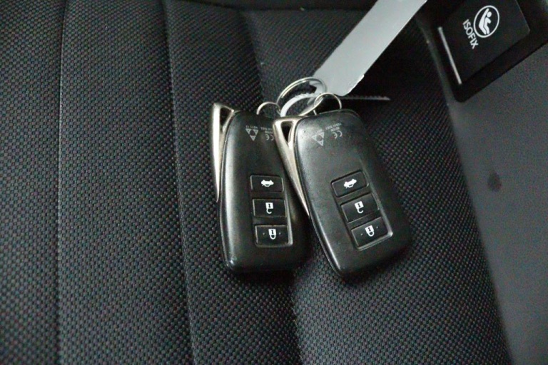 Lexus IS - 300h Hybrid Business Line 11