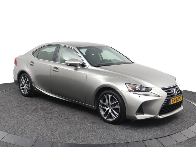 Lexus IS - 300h Hybrid Business Line 14