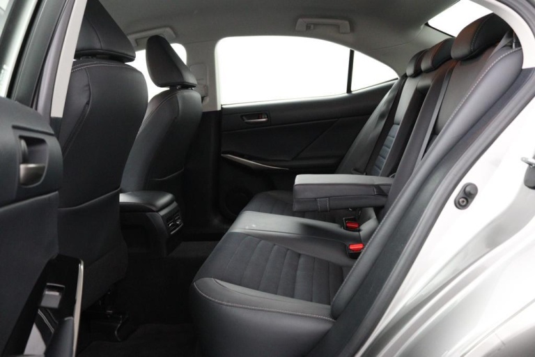 Lexus IS - 300h Hybrid Business Line 35