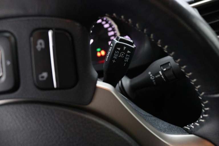 Lexus IS - 300h Hybrid Business Line 38