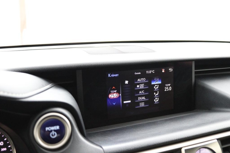 Lexus IS - 300h Hybrid Business Line 9
