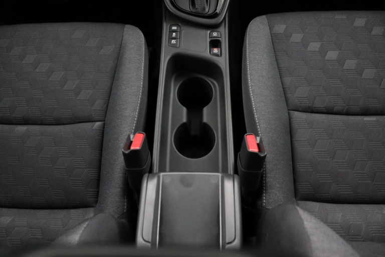 Toyota Yaris - 1.5 Hybrid 115 First Edition 24