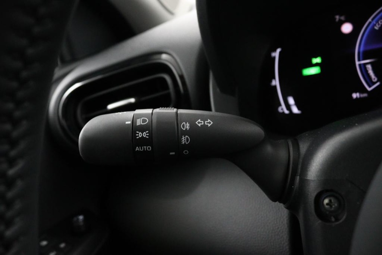 Toyota Yaris - 1.5 Hybrid 115 First Edition 31