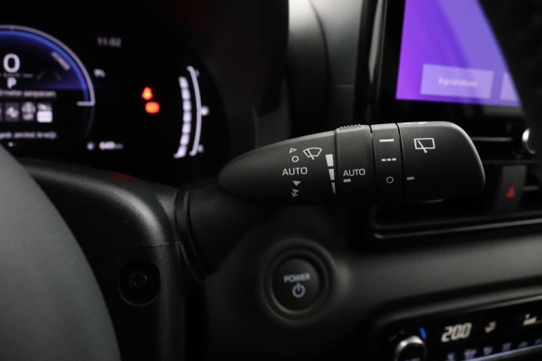 Toyota Yaris - 1.5 Hybrid 115 First Edition 32