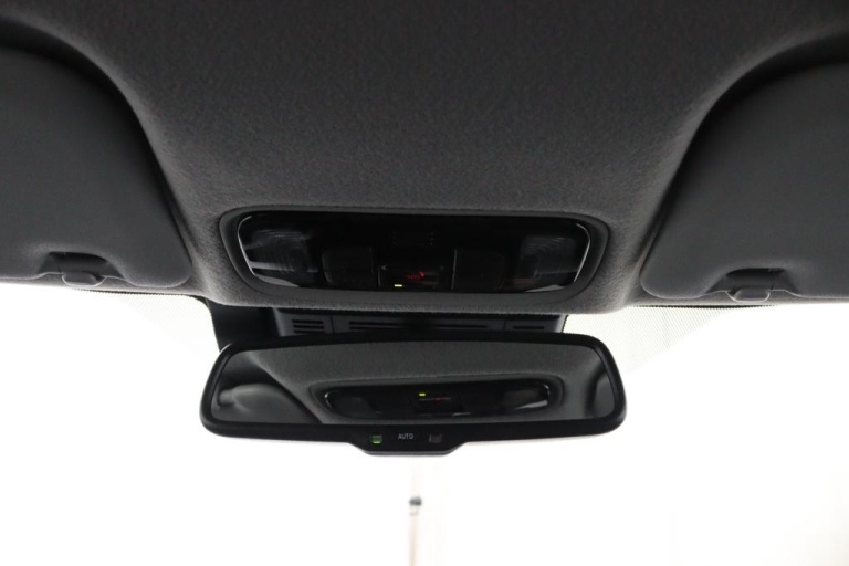 Toyota Yaris - 1.5 Hybrid 115 First Edition 33