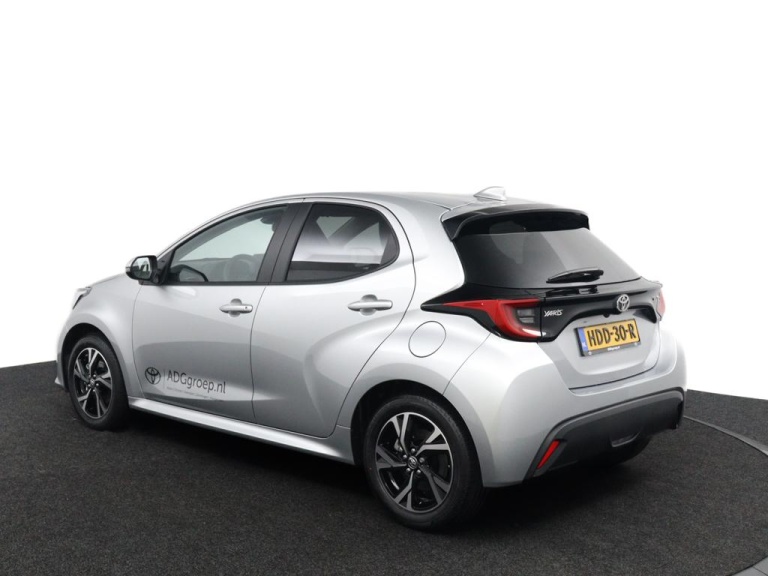 Toyota Yaris - 1.5 Hybrid 115 First Edition 4