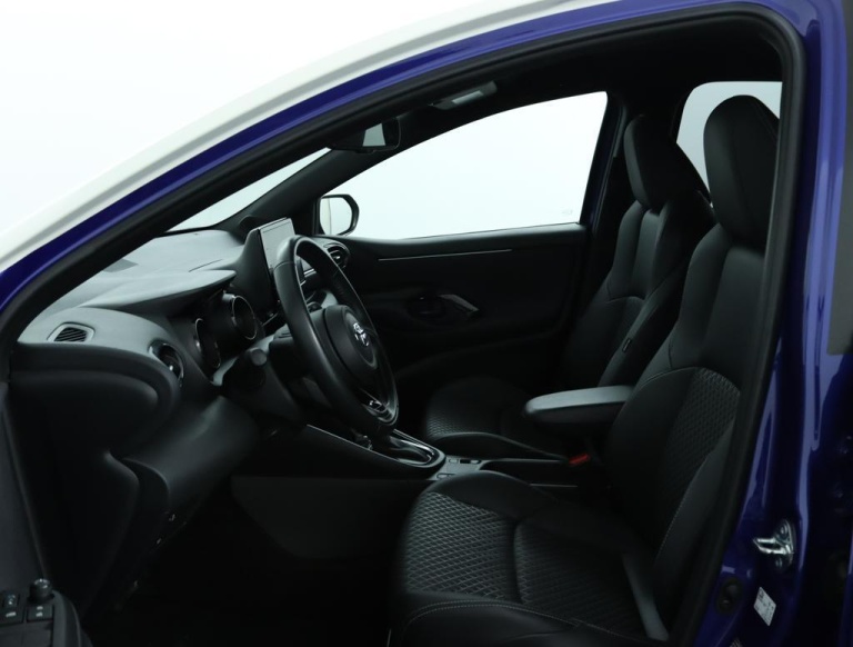 Toyota Yaris - 1.5 Hybrid Executive 17