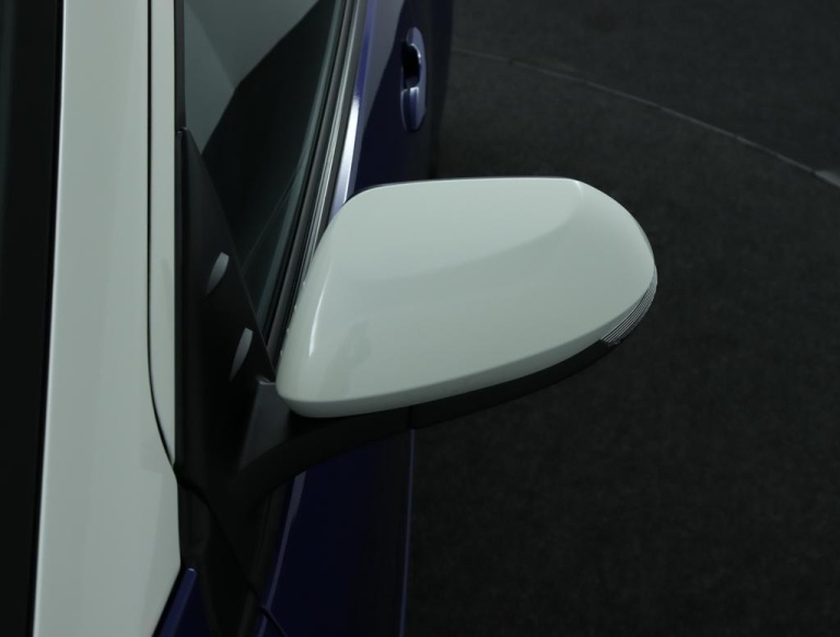 Toyota Yaris - 1.5 Hybrid Executive 41